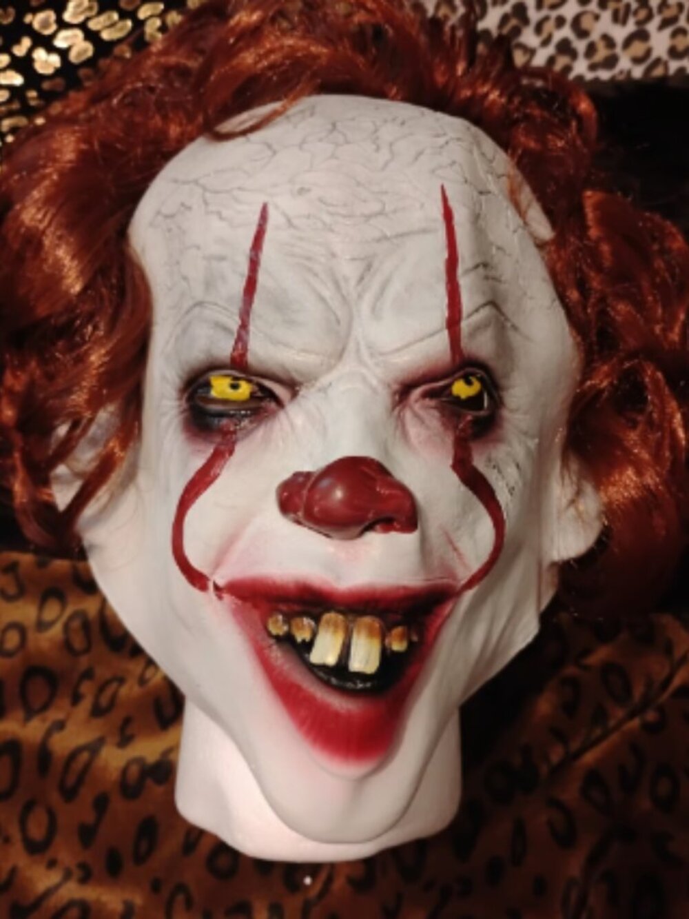 Halloween costume penny clown mask